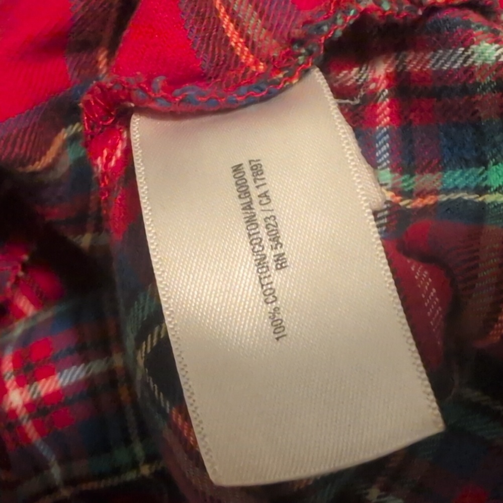 Old Navy Classic Royal Stewart Plaid Flannel Button-Down - Picture 5 of 6